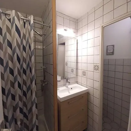 Apartman T2 Rdc, Parking, 4 Couchages, Proche